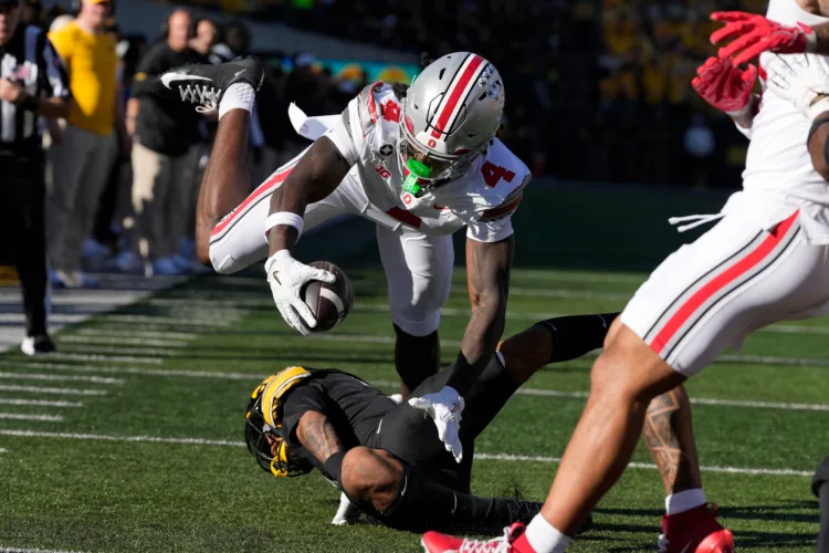 Sayin, Smith lead No. 5 Ohio State past No. 14 Iowa